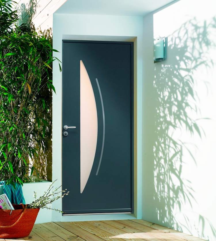 Deltabaie---Fabricant-de-menuiserie-aluminium-pvc-bois---fabrication-française---professionnels-installateurs---porte-d'entrée-alu-1